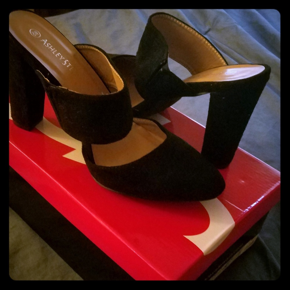 Black suede heels